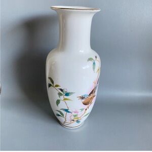 Vintage Kakesu Collection Japan 10" porcelain Vase